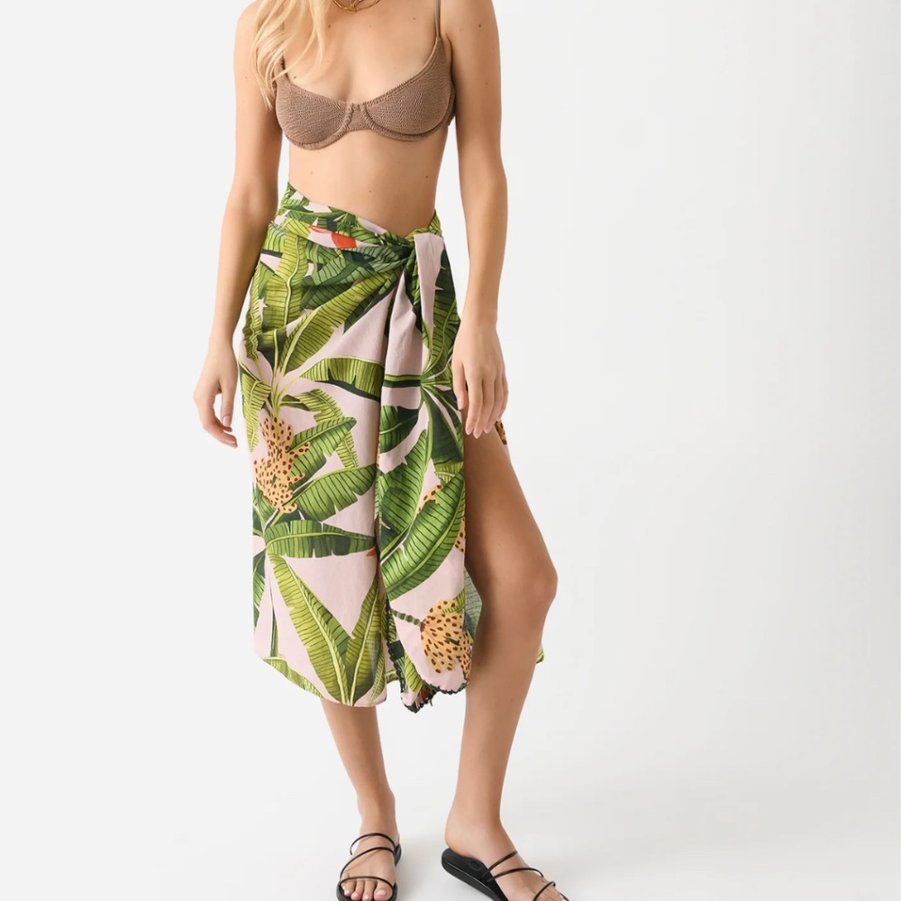 FARM RIO Banana Leaves Cover-Up Skirt